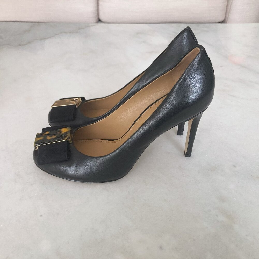 Authentic Tory Burch black Chase pump leather high heel shoes with bows, in box